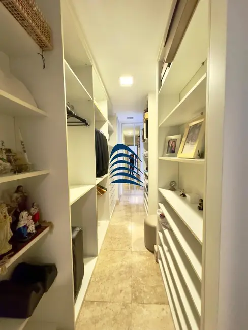 Apartamento com 3 quartos à venda, 245m2 em Pituba, Salvador - BA - imagem 5 Foto 5 de Apartamento com 3 quartos à venda, 245m2 em Pituba, Salvador - BA