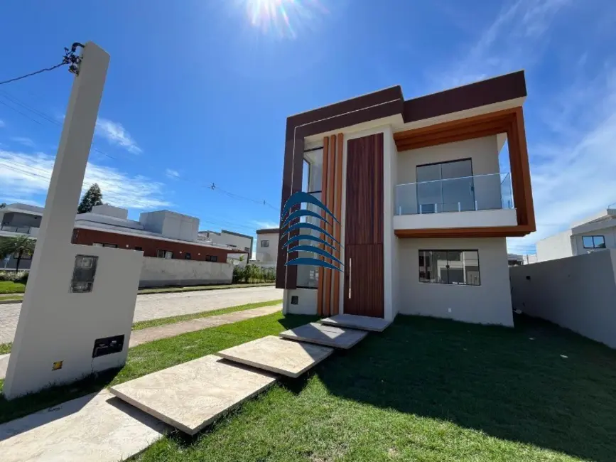 Foto 1 de Casa com 4 quartos à venda, 187m2 em Camacari - BA