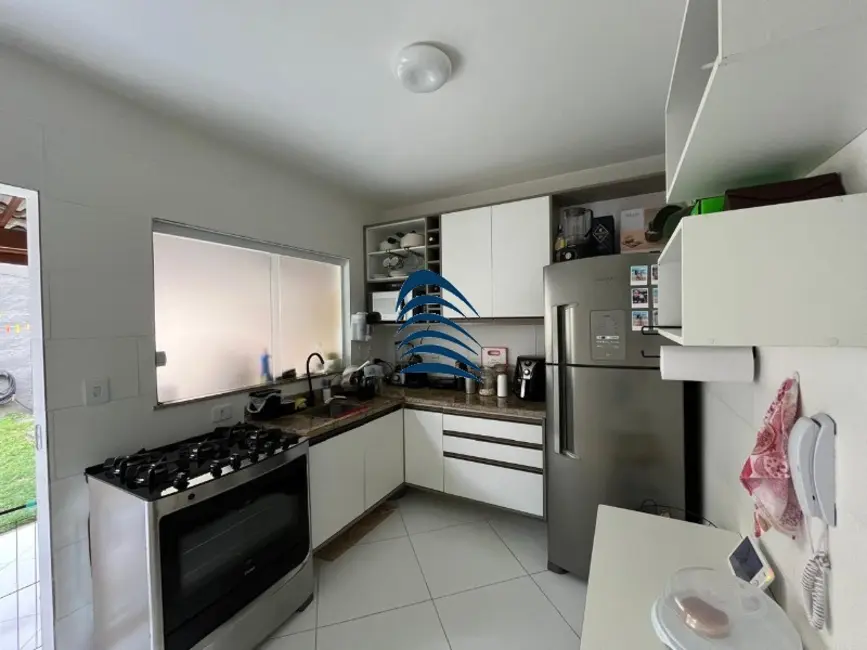 Foto 2 de Casa de Condomínio com 2 quartos à venda, 84m2 em Camacari - BA