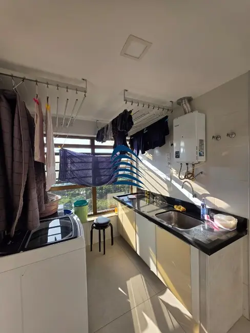 Foto 3 de Apartamento com 3 quartos à venda, 225m2 em Patamares, Salvador - BA
