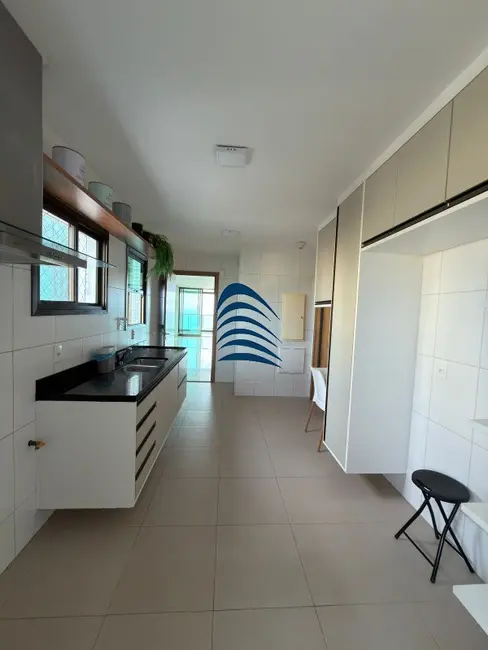 Apartamento com 4 quartos para alugar, 240m2 em Jaguaribe, Salvador - BA - imagem 8 Foto 8 de Apartamento com 4 quartos para alugar, 240m2 em Jaguaribe, Salvador - BA