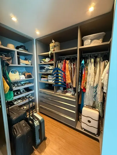 Foto 2 de Apartamento com 4 quartos à venda, 243m2 em Jaguaribe, Salvador - BA