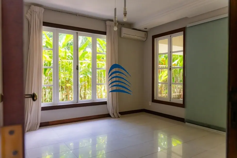 Casa de Condomínio com 5 quartos à venda, 500m2 em Jaguaribe, Salvador - BA - imagem 9 Foto 9 de Casa de Condomínio com 5 quartos à venda, 500m2 em Jaguaribe, Salvador - BA