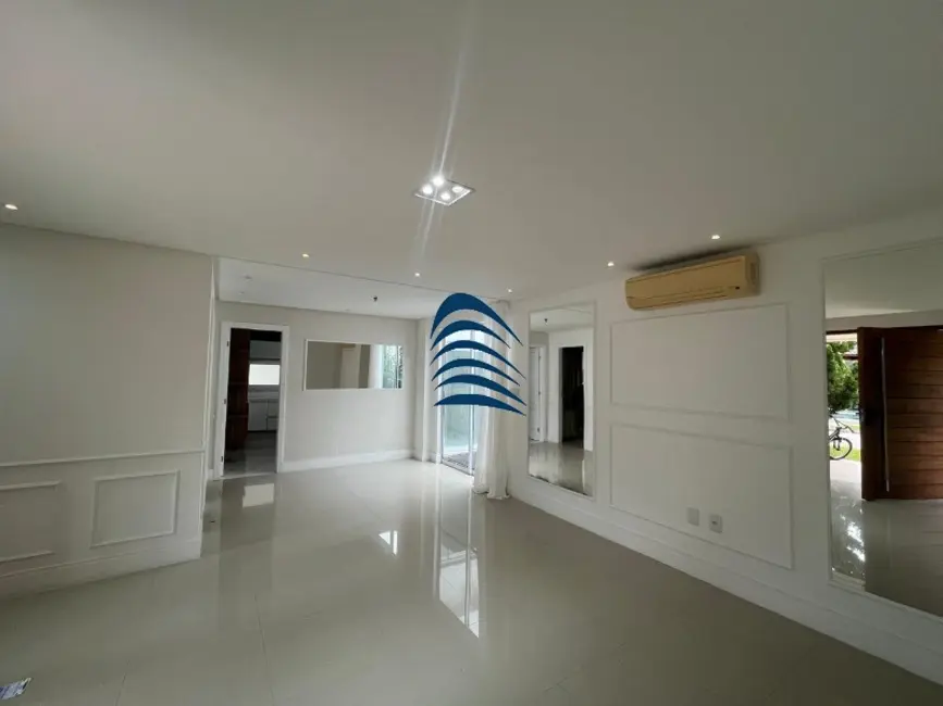 Foto 4 de Casa de Condomínio com 4 quartos à venda, 200m2 em Buraquinho, Lauro De Freitas - BA