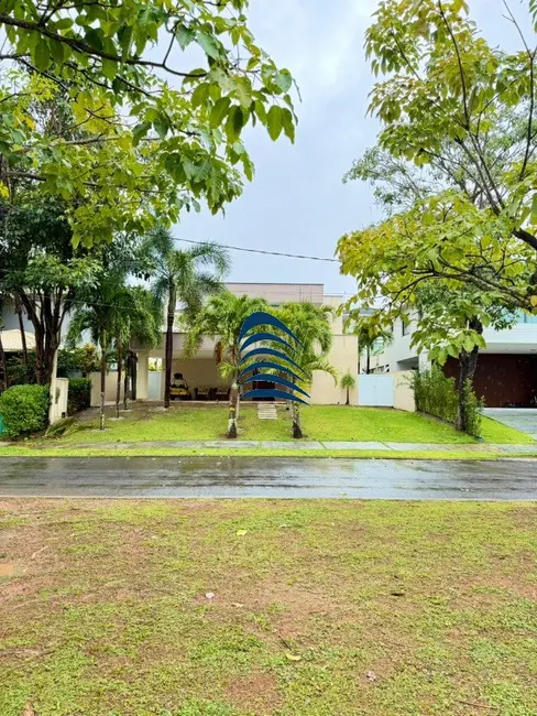 Foto 1 de Casa com 4 quartos à venda, 277m2 em Camacari - BA