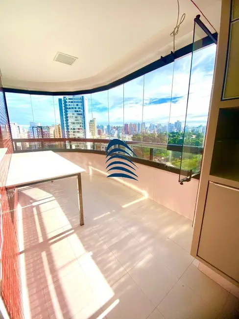 Foto 3 de Apartamento com 3 quartos à venda, 197m2 em Salvador - BA
