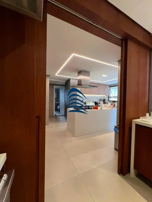 Apartamento com 4 quartos à venda, 416m2 em Barra, Salvador - BA - imagem 8 Foto 8 de Apartamento com 4 quartos à venda, 416m2 em Barra, Salvador - BA