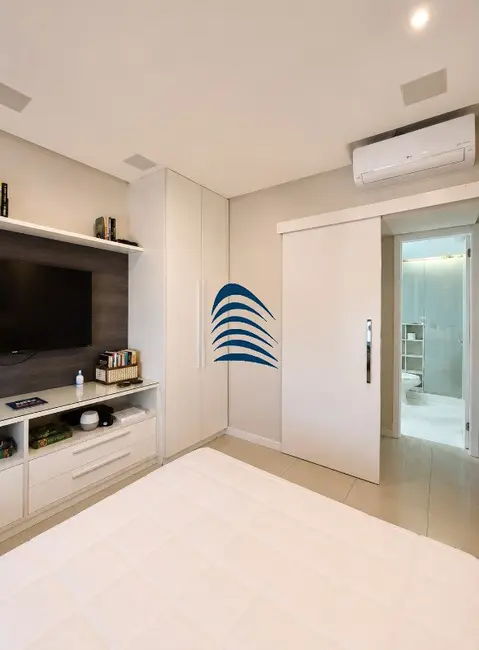 Apartamento com 3 quartos à venda, 131m2 em Jardim Apipema, Salvador - BA - imagem 4 Foto 4 de Apartamento com 3 quartos à venda, 131m2 em Jardim Apipema, Salvador - BA