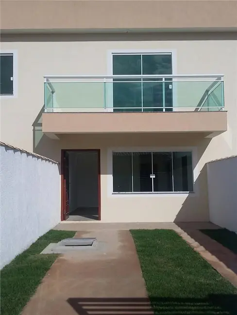 Foto 2 de Apartamento com 2 quartos à venda, 53m2 em Rio Das Ostras - RJ