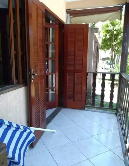 Foto 3 de Apartamento com 2 quartos à venda, 60m2 em Recanto, Rio Das Ostras - RJ