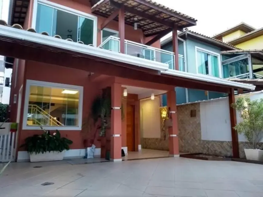 Foto 1 de Casa com 4 quartos à venda, 216m2 em Costazul, Rio Das Ostras - RJ