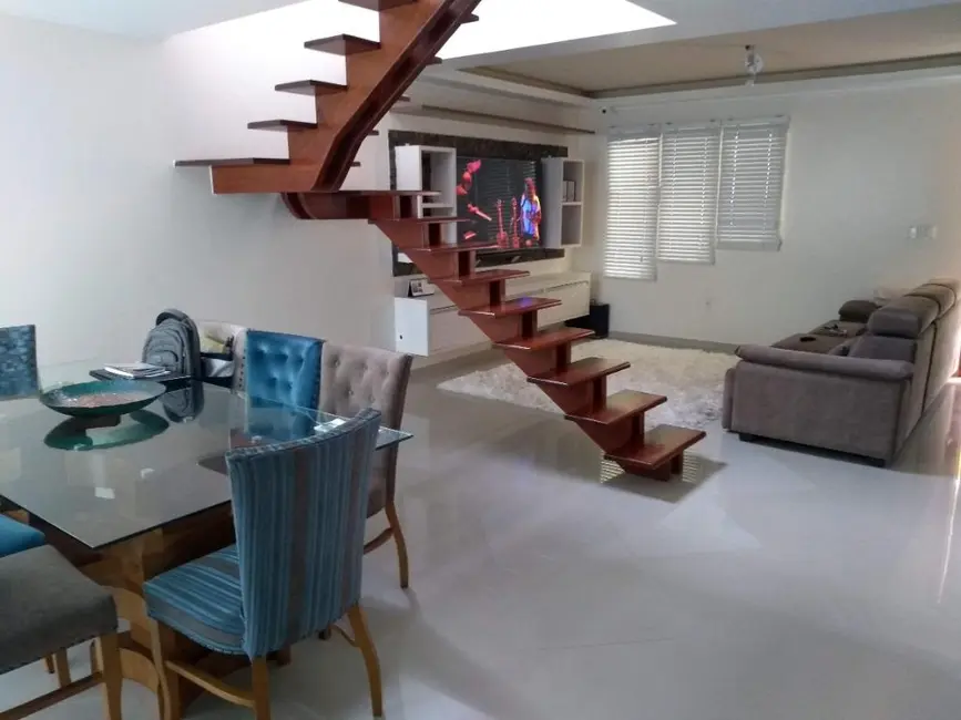Foto 5 de Casa com 3 quartos à venda, 230m2 em Costazul, Rio Das Ostras - RJ