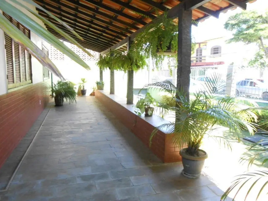 Foto 4 de Casa com 5 quartos à venda, 225m2 em Centro, Rio Das Ostras - RJ