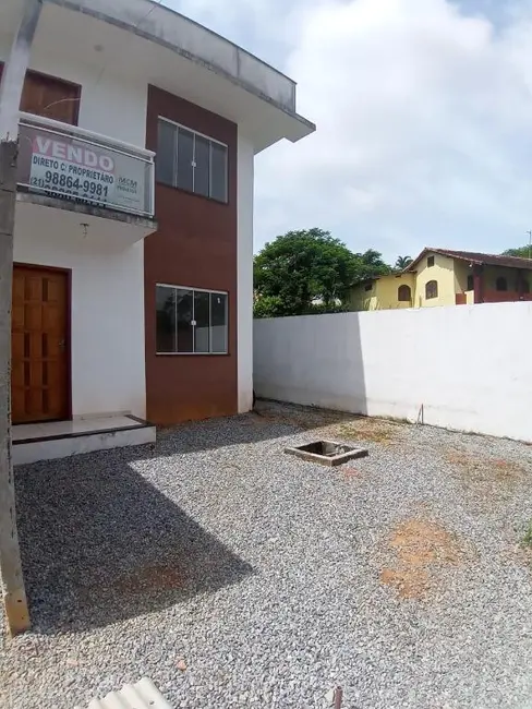 Foto 3 de Casa com 2 quartos à venda, 72m2 em Rio Das Ostras - RJ