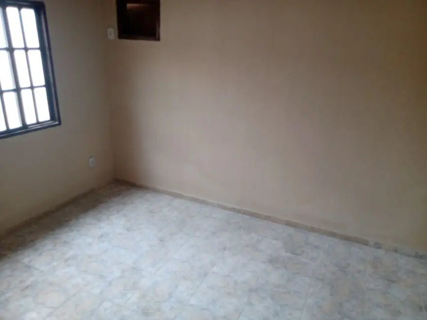 Foto 3 de Casa com 2 quartos à venda e para alugar, 64m2 em Rio Das Ostras - RJ