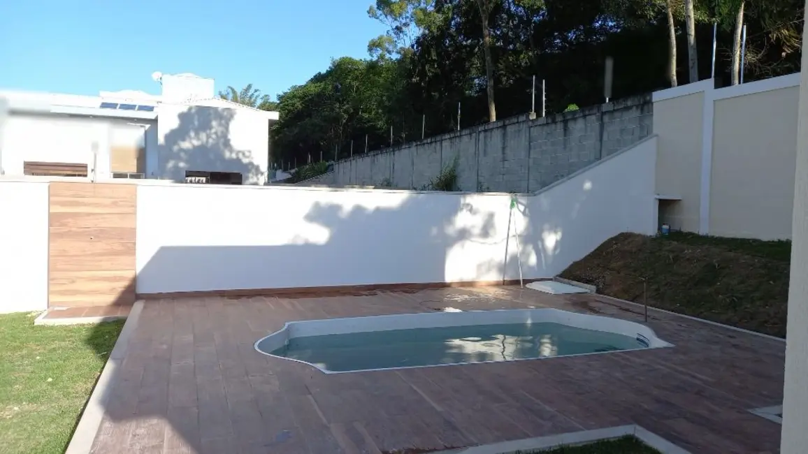 Casa de Condomínio com 4 quartos à venda, 251m2 em Extensão do Bosque, Rio Das Ostras - RJ - imagem 7 Foto 7 de Casa de Condomínio com 4 quartos à venda, 251m2 em Extensão do Bosque, Rio Das Ostras - RJ