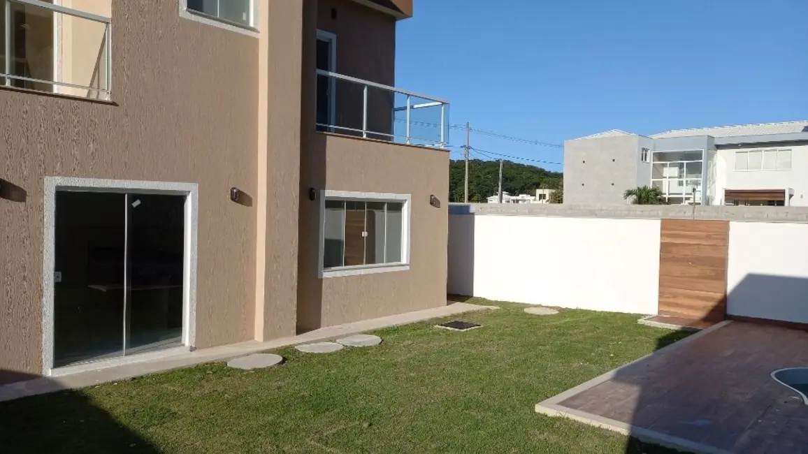 Casa de Condomínio com 4 quartos à venda, 251m2 em Extensão do Bosque, Rio Das Ostras - RJ - imagem 6 Foto 6 de Casa de Condomínio com 4 quartos à venda, 251m2 em Extensão do Bosque, Rio Das Ostras - RJ