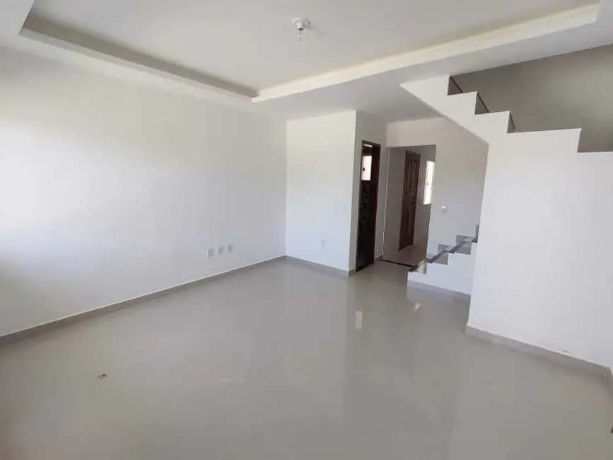 Foto 4 de Casa com 2 quartos à venda, 72m2 em Residencial Camping do Bosque, Rio Das Ostras - RJ