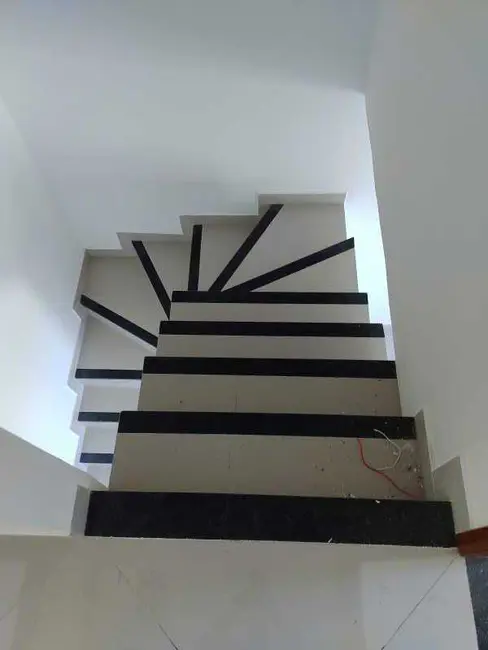 Foto 5 de Casa com 2 quartos à venda, 72m2 em Residencial Camping do Bosque, Rio Das Ostras - RJ