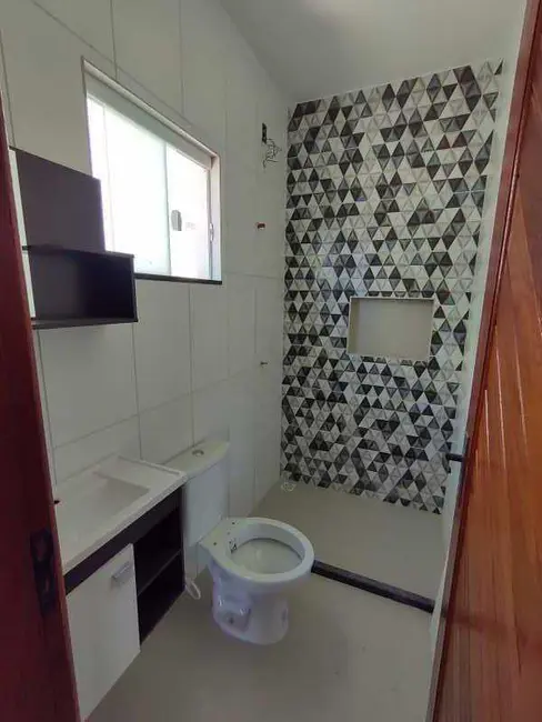 Foto 6 de Casa com 2 quartos à venda, 72m2 em Residencial Camping do Bosque, Rio Das Ostras - RJ