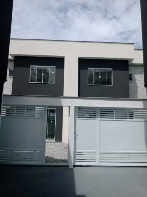 Foto 1 de Casa de Condomínio com 2 quartos à venda, 68m2 em Village Rio das Ostras, Rio Das Ostras - RJ