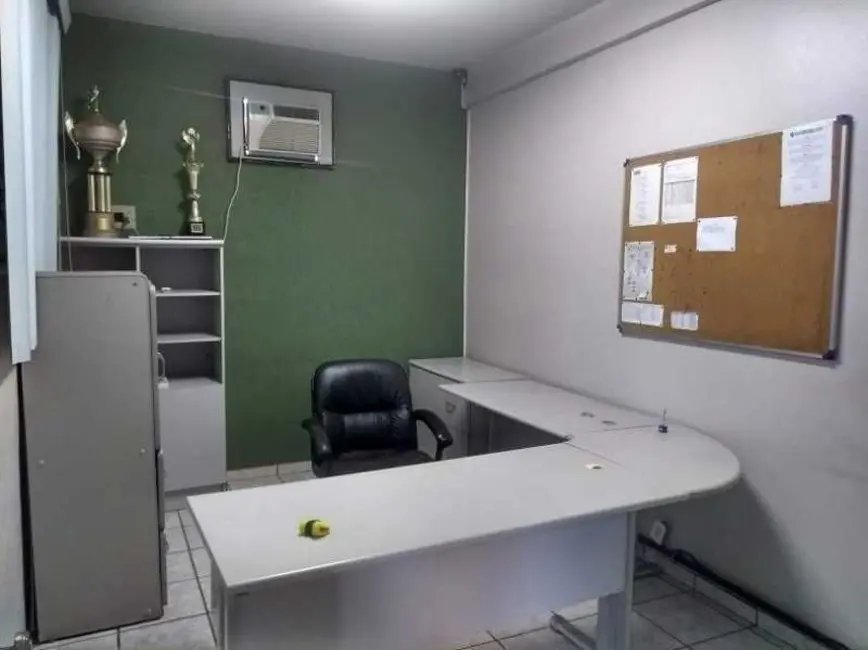 Foto 18 de Armazém / Galpão à venda em Granja dos Cavaleiros, Macae - RJ