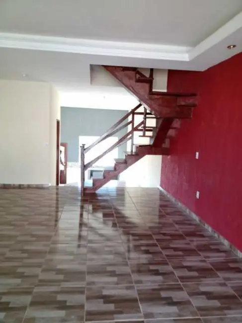 Casa com 2 quartos à venda, 161m2 em Maria Turri, Rio Das Ostras - RJ - imagem 4 Foto 4 de Casa com 2 quartos à venda, 161m2 em Maria Turri, Rio Das Ostras - RJ