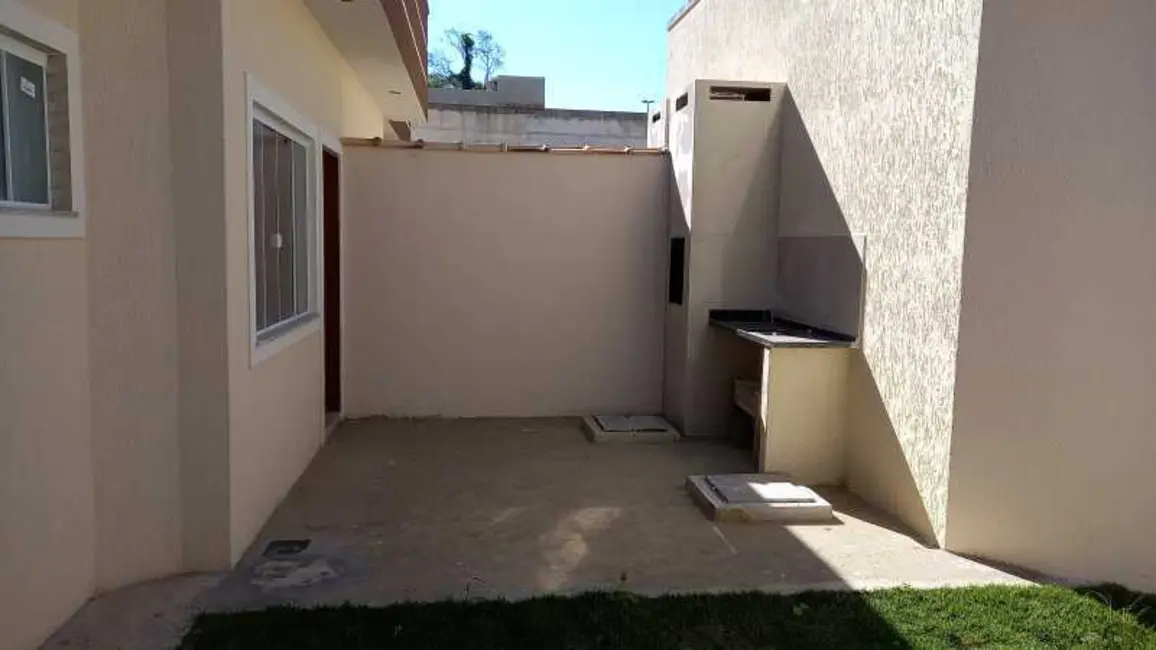 Foto 3 de Casa com 3 quartos à venda em Serramar, Rio Das Ostras - RJ