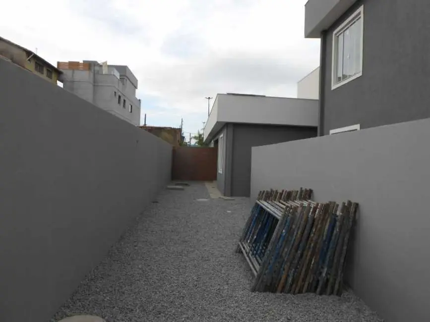 Foto 4 de Casa com 2 quartos à venda em Verdes Mares, Rio Das Ostras - RJ