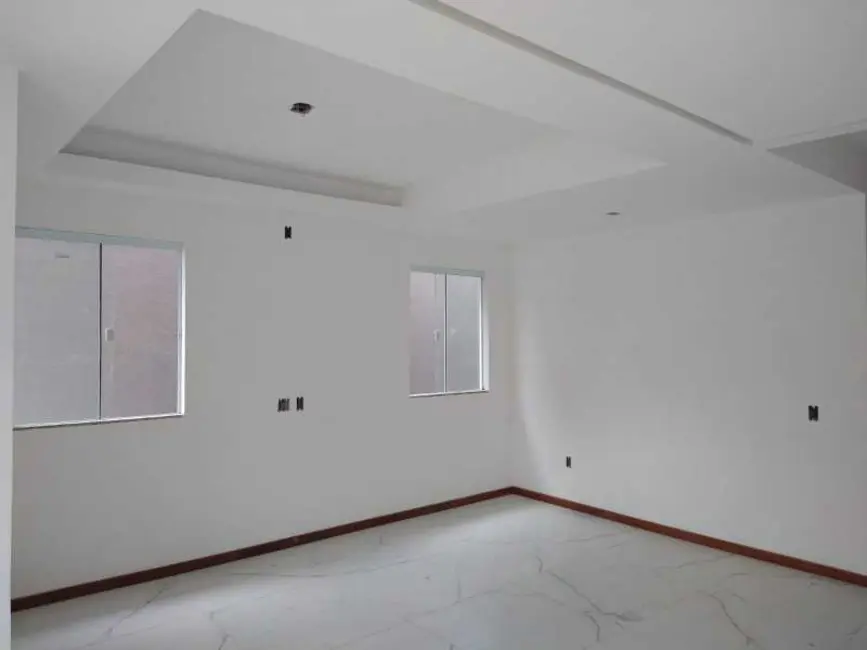 Foto 3 de Casa com 3 quartos à venda em Ouro Verde, Rio Das Ostras - RJ