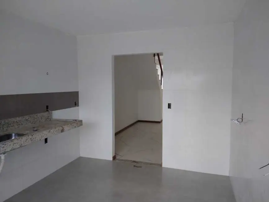 Foto 5 de Casa com 3 quartos à venda em Ouro Verde, Rio Das Ostras - RJ