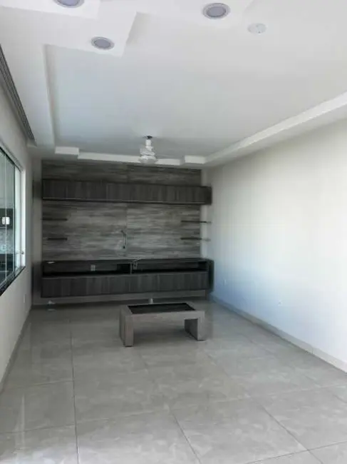 Foto 3 de Casa de Condomínio com 5 quartos à venda, 291m2 em Extensão do Bosque, Rio Das Ostras - RJ