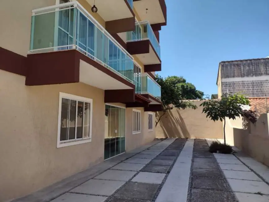 Foto 4 de Apartamento com 2 quartos à venda em Extensão do Bosque, Rio Das Ostras - RJ