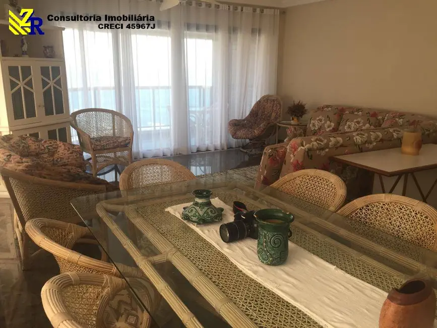 Foto 4 de Apartamento com 4 quartos à venda, 220m2 em Enseada, Guaruja - SP