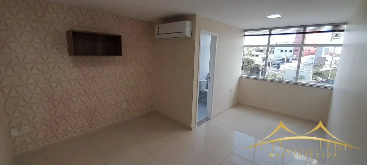 Sala Comercial para alugar, 25m2 em Candelária, Natal - RN - imagem 7 Foto 7 de Sala Comercial para alugar, 25m2 em Candelária, Natal - RN