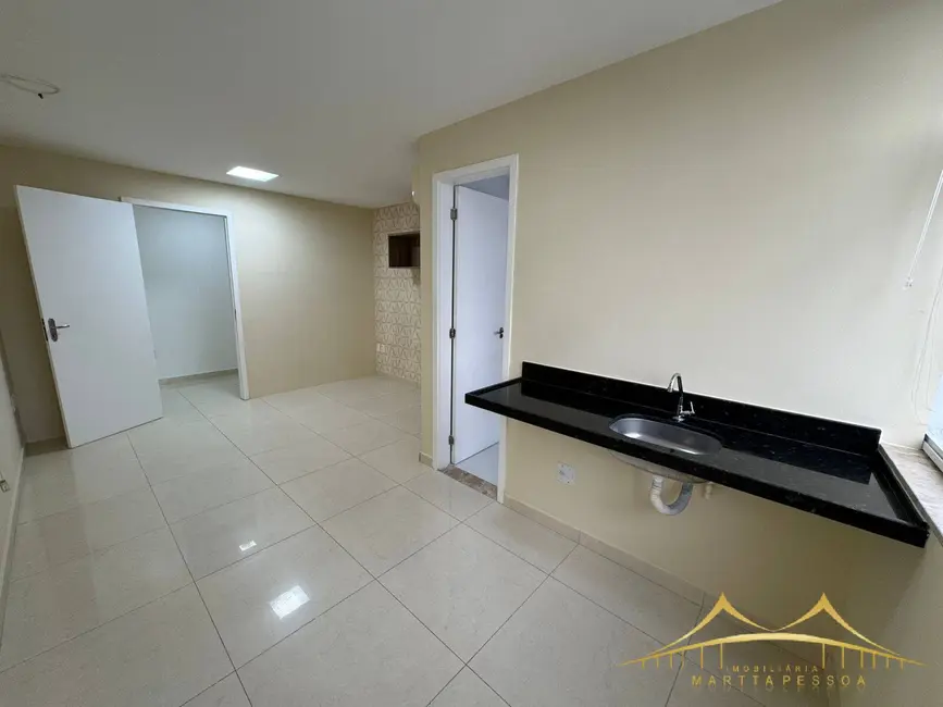 Sala Comercial para alugar, 25m2 em Candelária, Natal - RN - imagem 2 Foto 2 de Sala Comercial para alugar, 25m2 em Candelária, Natal - RN