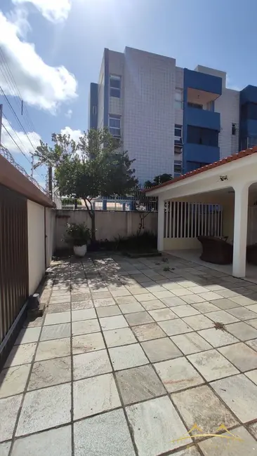 Foto 2 de Casa com 3 quartos à venda, 220m2 em Lagoa Nova, Natal - RN