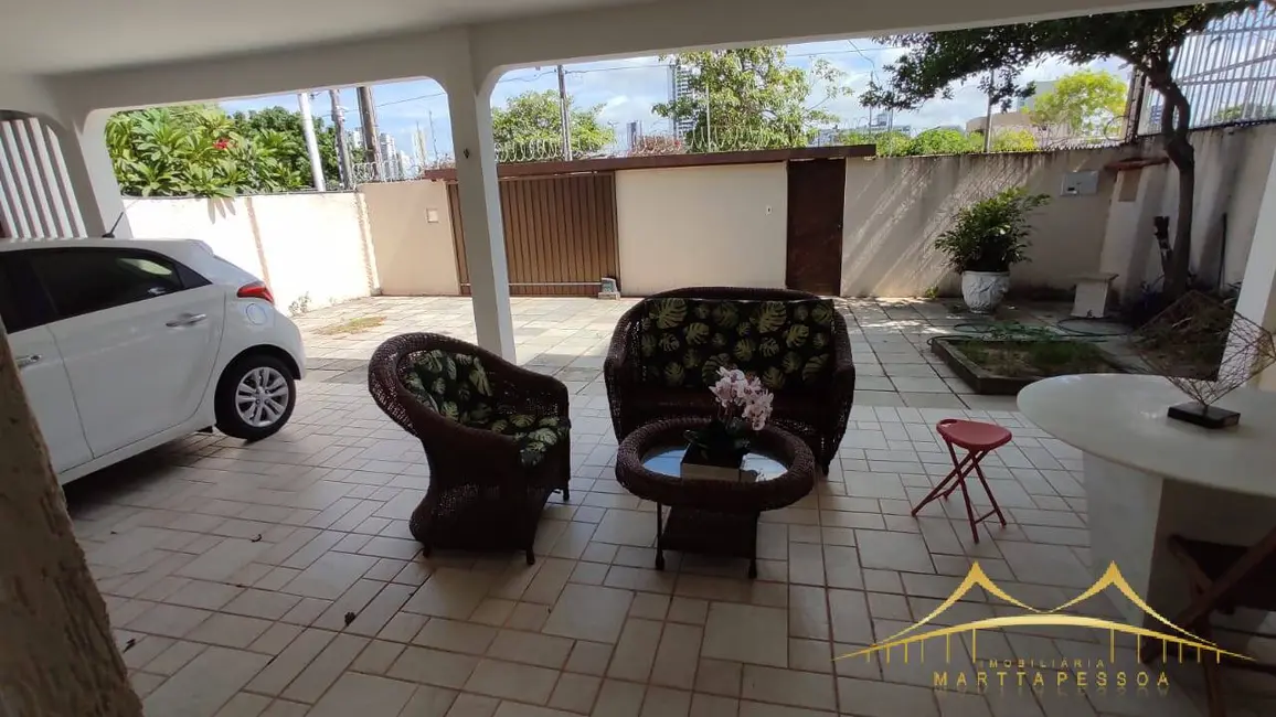 Casa com 3 quartos à venda, 220m2 em Lagoa Nova, Natal - RN - imagem 4 Foto 4 de Casa com 3 quartos à venda, 220m2 em Lagoa Nova, Natal - RN