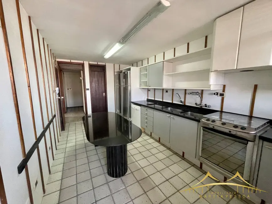 Cobertura com 4 quartos à venda, 550m2 em Candelária, Natal - RN - imagem 6 Foto 6 de Cobertura com 4 quartos à venda, 550m2 em Candelária, Natal - RN