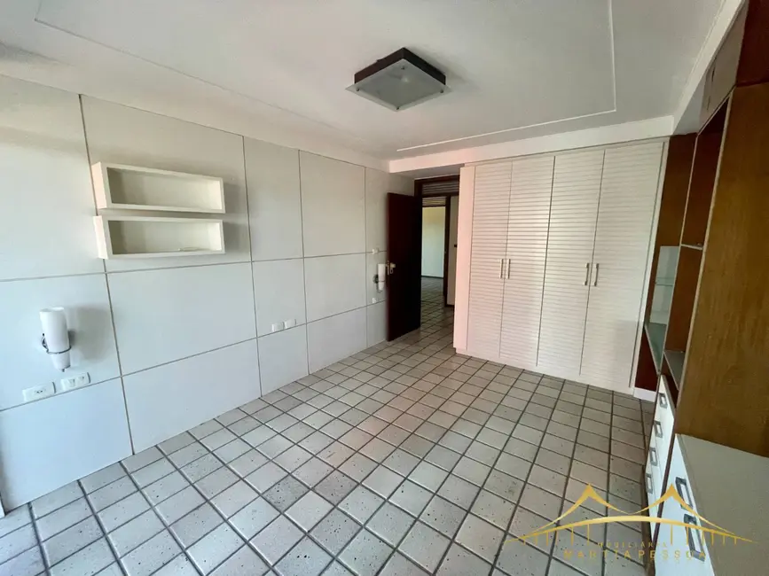Cobertura com 4 quartos à venda, 550m2 em Candelária, Natal - RN - imagem 9 Foto 9 de Cobertura com 4 quartos à venda, 550m2 em Candelária, Natal - RN