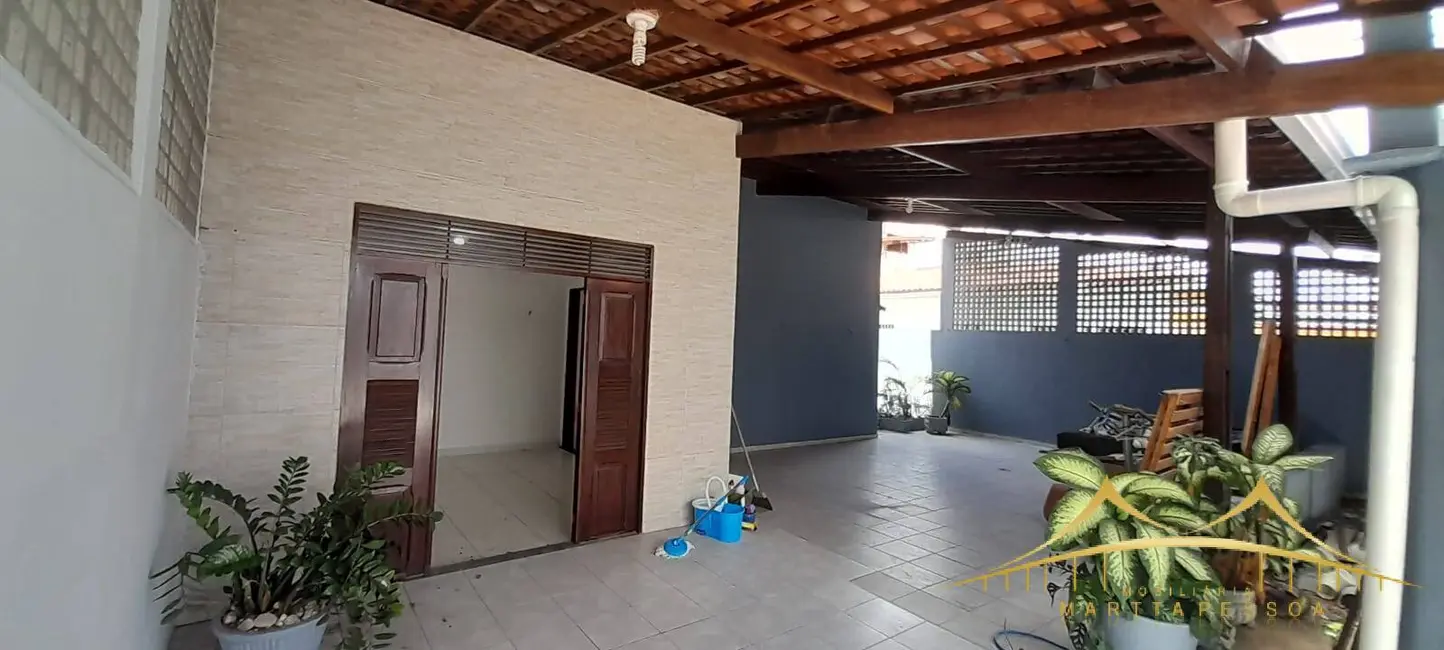 Casa com 3 quartos para alugar, 150m2 em Lagoa Nova, Natal - RN - imagem 4 Foto 4 de Casa com 3 quartos para alugar, 150m2 em Lagoa Nova, Natal - RN