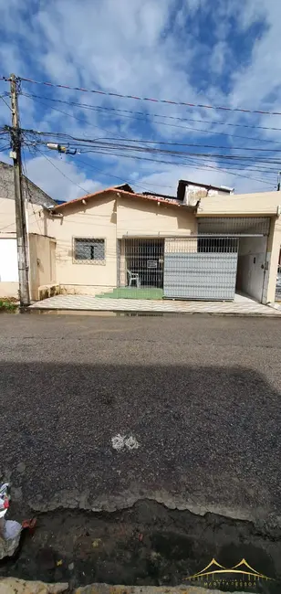 Foto 1 de Casa com 5 quartos à venda, 273m2 em Alecrim, Natal - RN