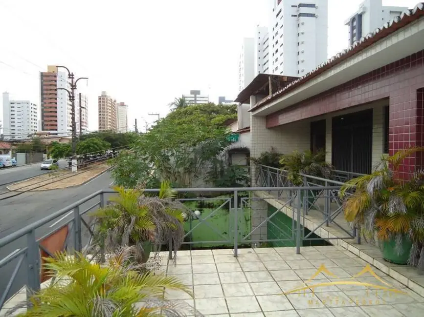 Casa com 4 quartos à venda, 300m2 em Lagoa Nova, Natal - RN - imagem 4 Foto 4 de Casa com 4 quartos à venda, 300m2 em Lagoa Nova, Natal - RN