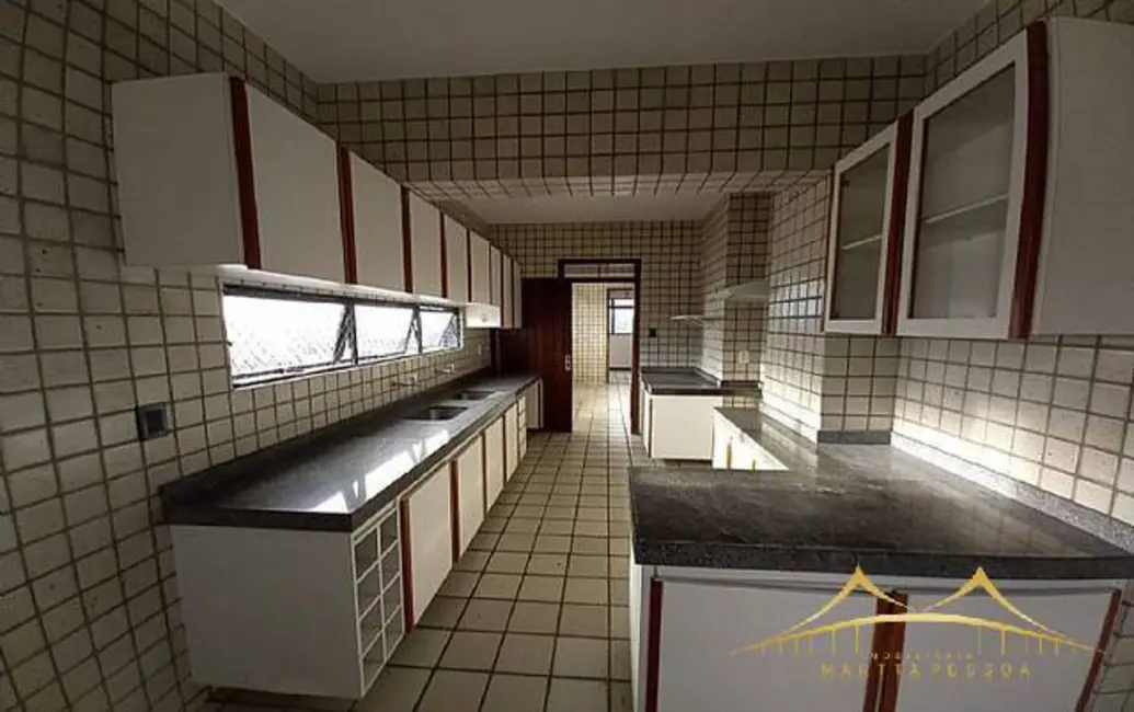 Apartamento com 4 quartos à venda, 245m2 em Tirol, Natal - RN - imagem 3 Foto 3 de Apartamento com 4 quartos à venda, 245m2 em Tirol, Natal - RN