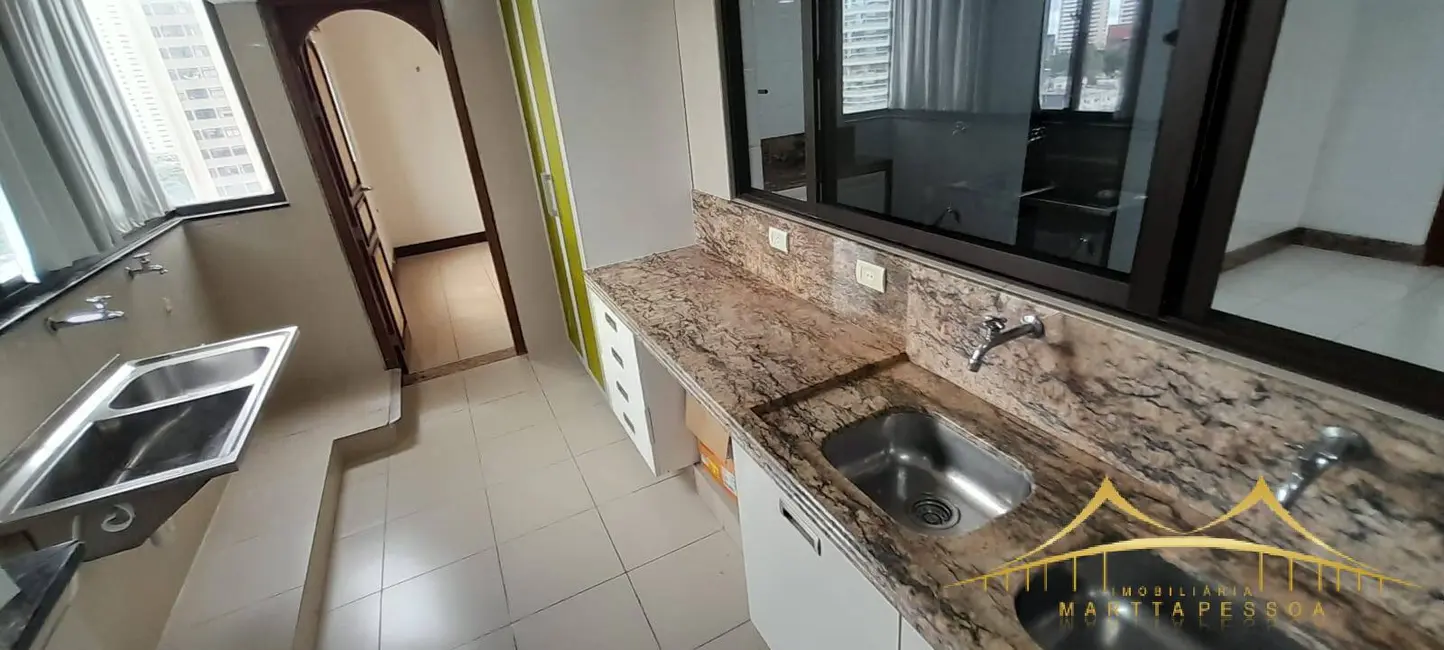 Foto 9 de Apartamento com 4 quartos para alugar, 222m2 em Tirol, Natal - RN