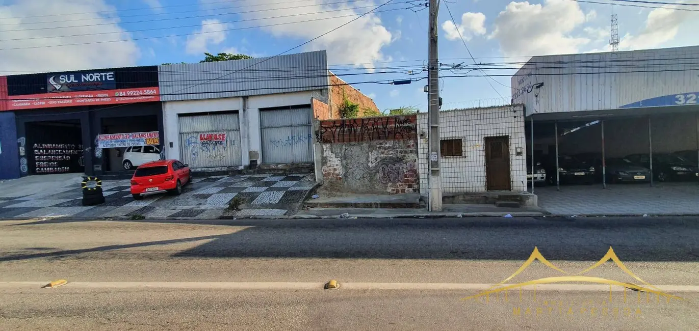 Foto 1 de Terreno / Lote à venda, 101m2 em Dix-Sept Rosado, Natal - RN