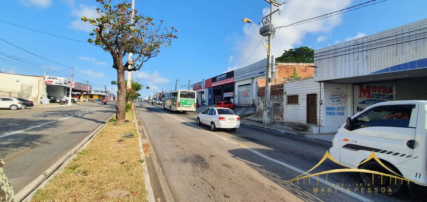 Foto 2 de Terreno / Lote à venda, 101m2 em Dix-Sept Rosado, Natal - RN