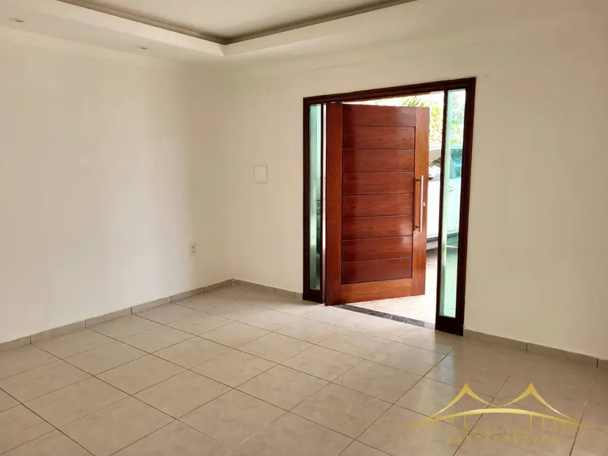 Casa com 4 quartos à venda, 200m2 em Nova Esperança, Parnamirim - RN - imagem 3 Foto 3 de Casa com 4 quartos à venda, 200m2 em Nova Esperança, Parnamirim - RN