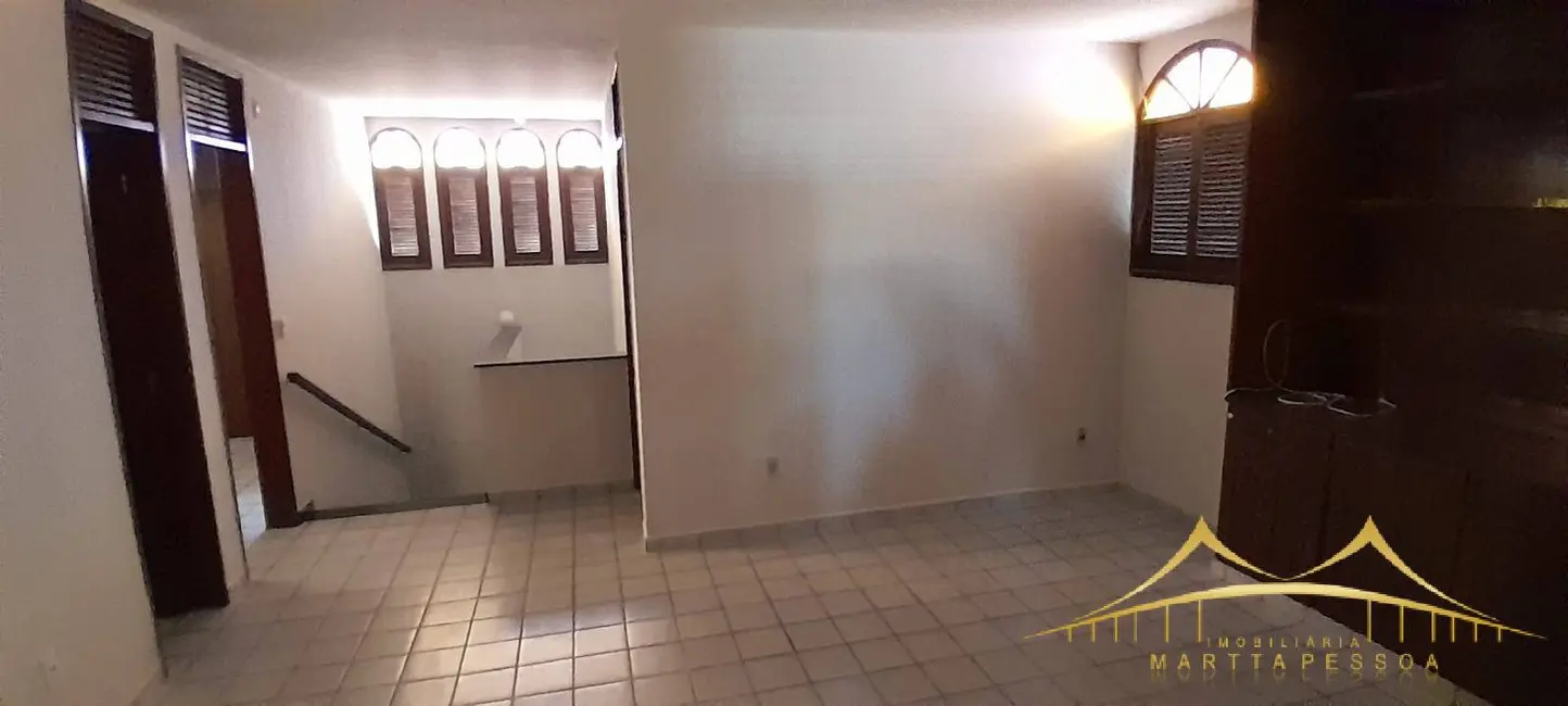 Casa com 4 quartos para alugar, 250m2 em Lagoa Nova, Natal - RN - imagem 8 Foto 8 de Casa com 4 quartos para alugar, 250m2 em Lagoa Nova, Natal - RN