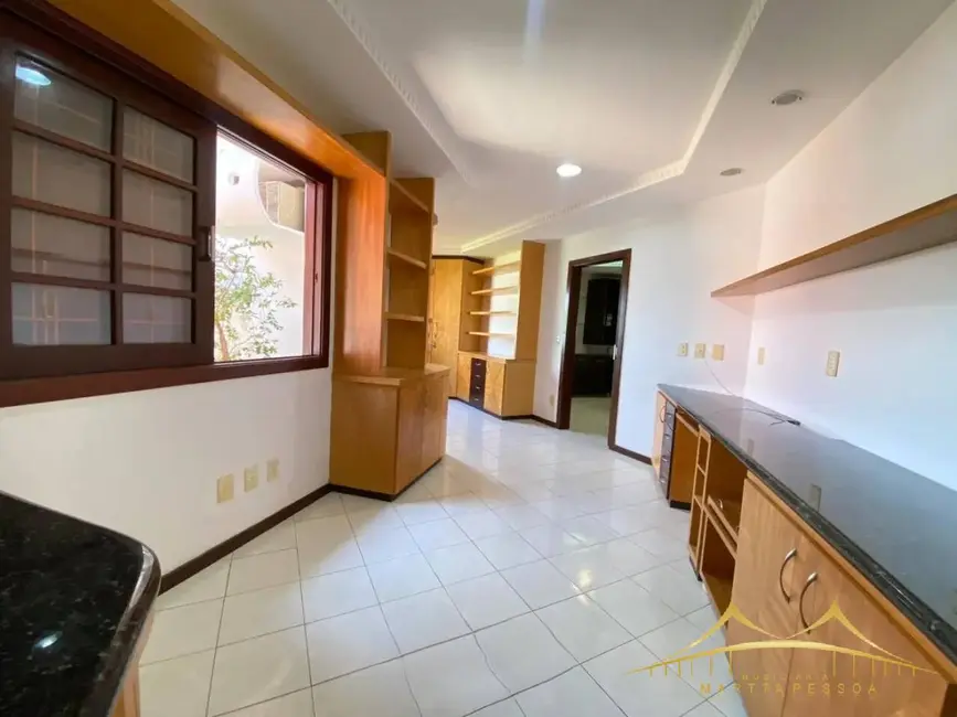 Casa de Condomínio com 4 quartos para alugar, 427m2 em Candelária, Natal - RN - imagem 9 Foto 9 de Casa de Condomínio com 4 quartos para alugar, 427m2 em Candelária, Natal - RN